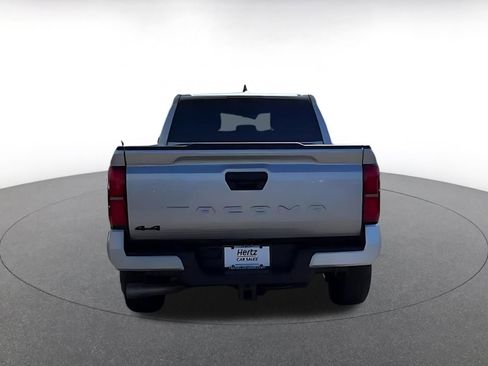 Used 2025 Toyota Tacoma TRD Off-Road image 12