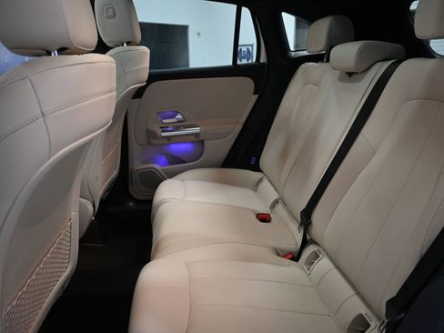 Used 2021 Mercedes-Benz GLA 250 250 4MATIC image 13