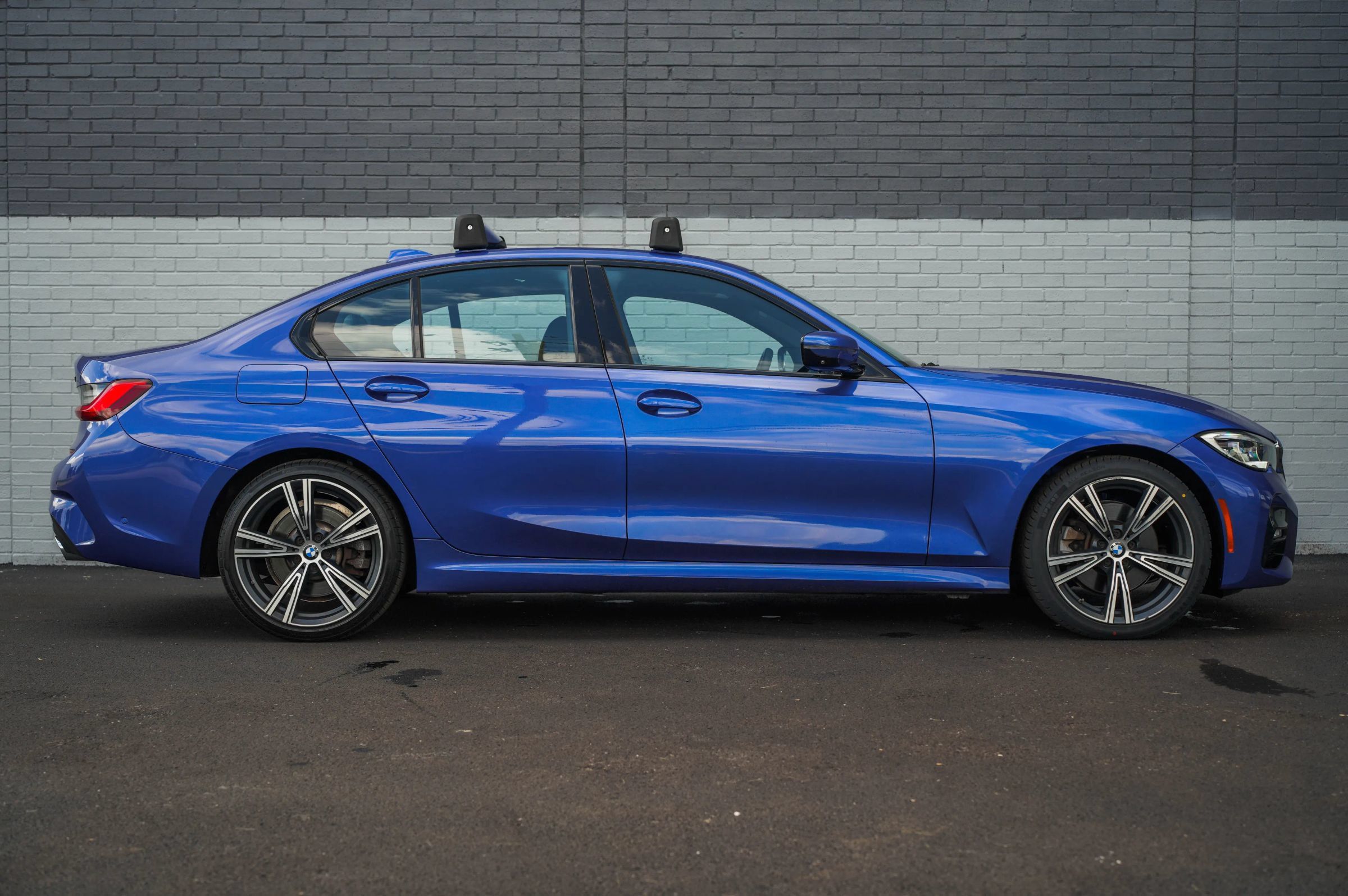 Used 2019 BMW 330i xDrive Sedan w/ M Sport Package AWD/4WD image 5