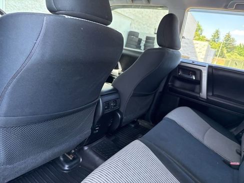 Used 2016 Toyota 4Runner SR5 AWD/4WD image 24