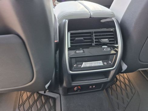 Used 2025 BMW X5 sDrive40i w/ Climate Comfort Package RWD image 10