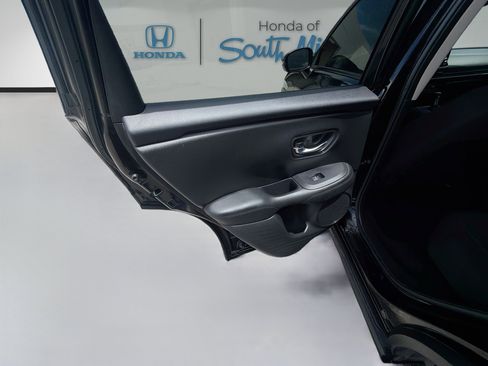 Certified 2025 Honda HR-V LX image 24