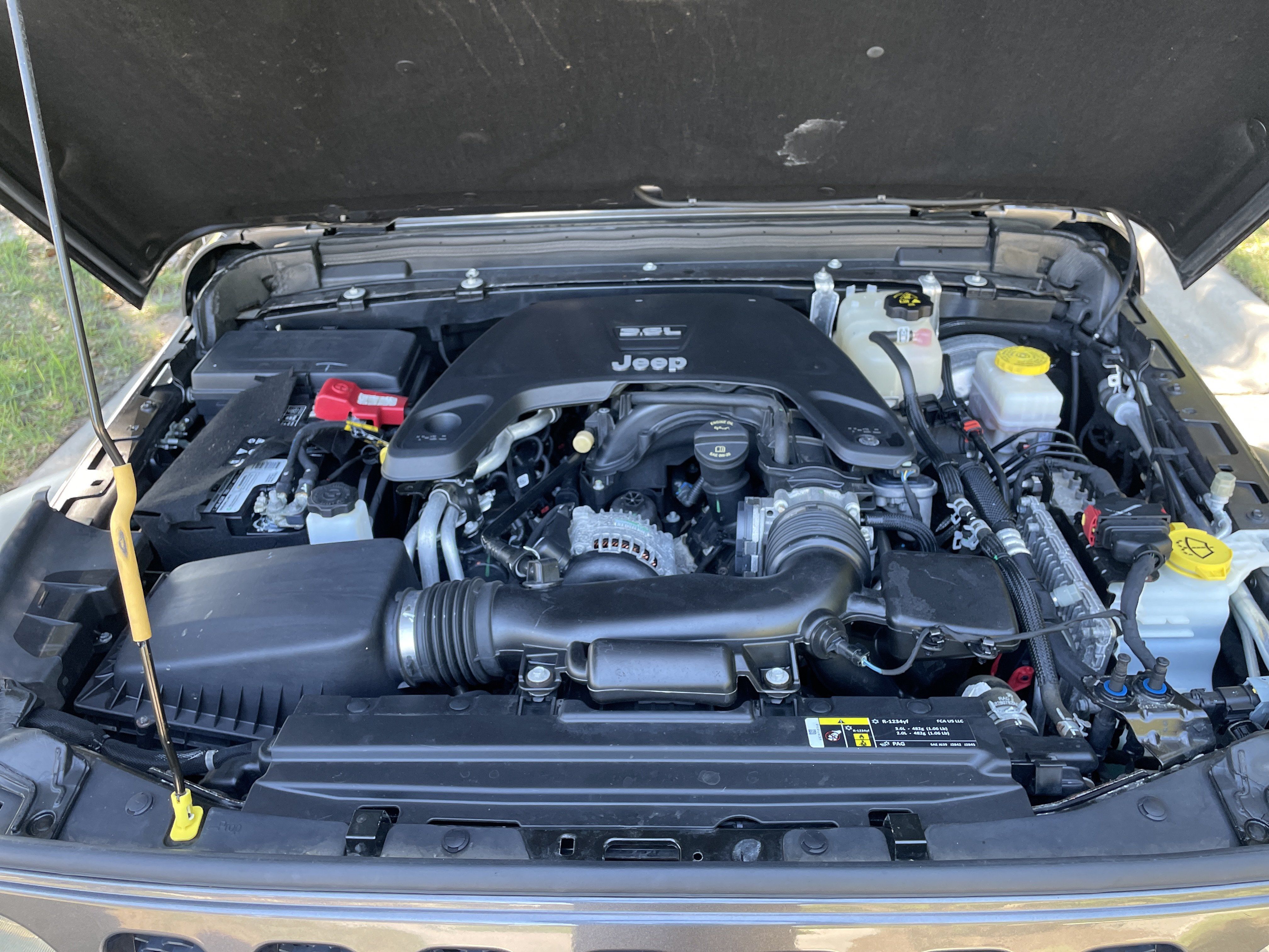 Used 2020 Jeep Wrangler Sport AWD/4WD image 32