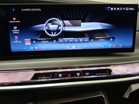 New 2026 BMW 740i w/ Premium Package image 22