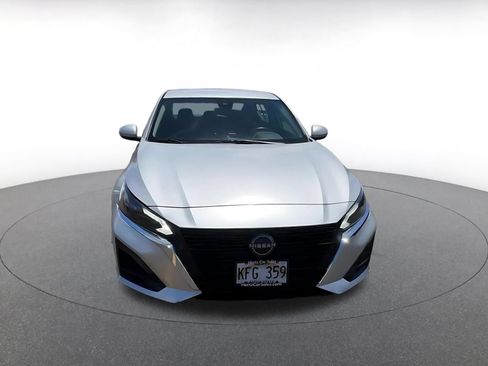 Used 2023 Nissan Altima 2.5 SV FWD image 4