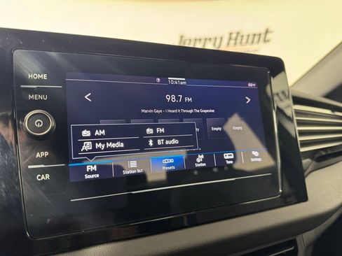 Used 2025 Volkswagen Jetta Sport FWD image 17