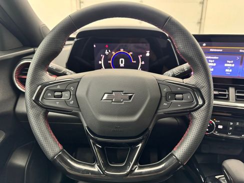 Used 2024 Chevrolet Trax RS w/ Driver Confidence Package image 18