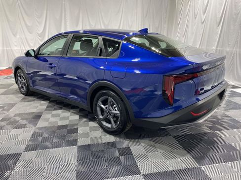 New 2026 Kia K4 LXS FWD image 3