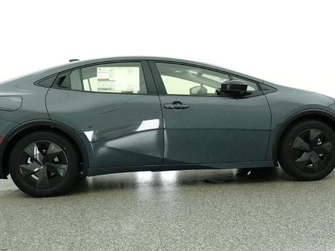New 2026 Toyota Prius Plug-In Hybrid FWD image 30