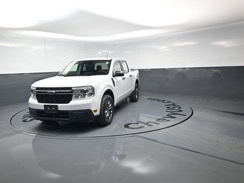 Used 2023 Ford Maverick XLT image 11