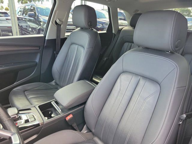 Used 2022 Audi Q5 2.0T Premium w/ Convenience Package AWD/4WD image 22