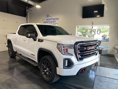 Used 2021 GMC Sierra 1500 AT4 w/ AT4 Value Package AWD/4WD image 1