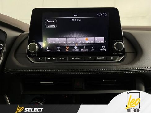 Used 2023 Nissan Rogue SV AWD/4WD image 14