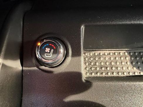 Used 2021 Nissan Titan PRO-4X w/ Pro-4x Convenience Package image 20