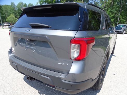 Used 2022 Ford Explorer 4WD Timberline image 12
