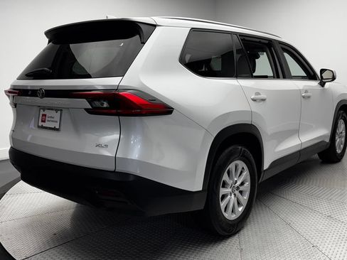 Used 2024 Toyota Grand Highlander AWD image 39