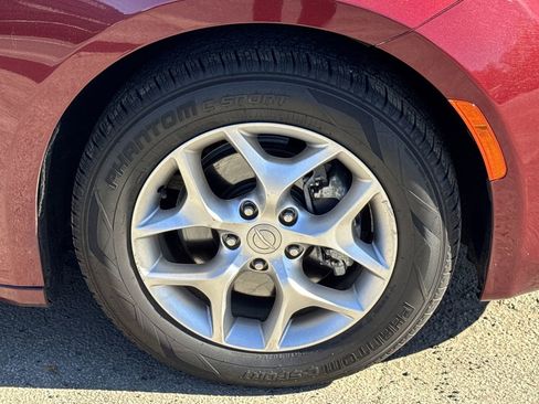 Used 2020 Chrysler Pacifica Limited image 12