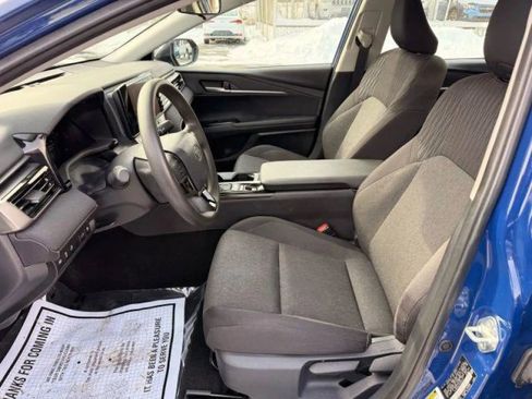 Used 2025 Toyota Camry SE FWD image 44