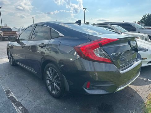 Used 2019 Honda Civic EX image 4