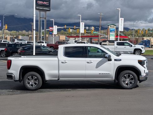 New 2026 GMC Sierra 1500 SLE w/ Preferred Package AWD/4WD image 2