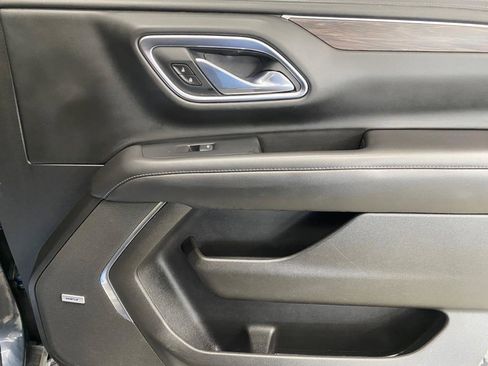 Used 2021 Chevrolet Tahoe Z71 w/ Rear Media and Nav Package image 25