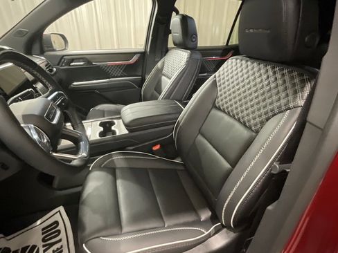 Used 2025 GMC Acadia Denali w/ Super Cruise Package image 10