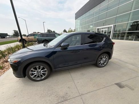 Used 2020 MAZDA CX-5 Signature AWD/4WD image 3