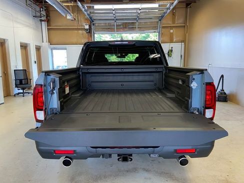 Certified 2025 Honda Ridgeline Sport image 17
