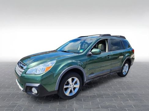 Used 2014 Subaru Outback 2.5i Limited AWD/4WD image 3
