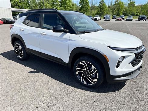 New 2026 Chevrolet TrailBlazer RS w/ LPO, Trailering Package AWD/4WD image 8