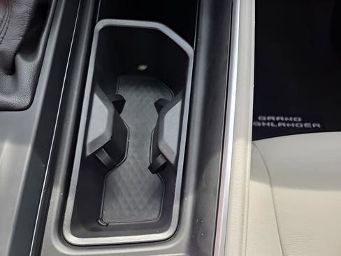 Certified 2024 Toyota Grand Highlander XLE image 18