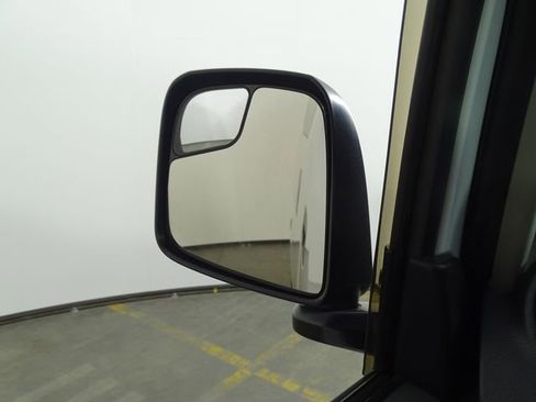 Used 2021 Nissan NV200 S image 30