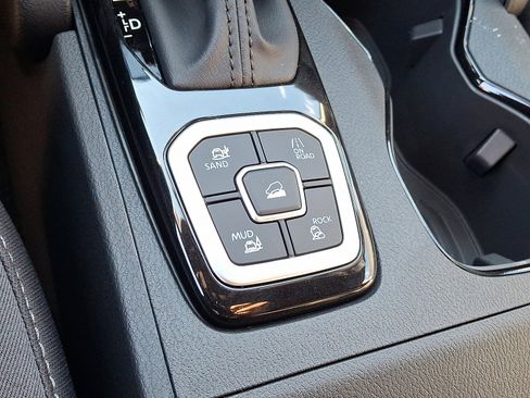 New 2026 Nissan Frontier SV w/ All-Weather Content Package image 16