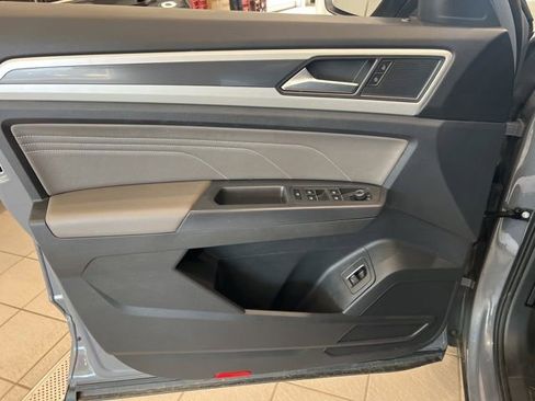 Used 2021 Volkswagen Atlas Cross Sport SE w/ Panoramic Sunroof Package AWD/4WD image 12