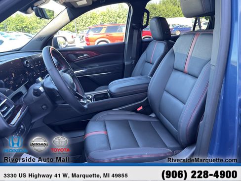Used 2026 Chevrolet Traverse RS w/ LPO, Floor Liner Package AWD/4WD image 15