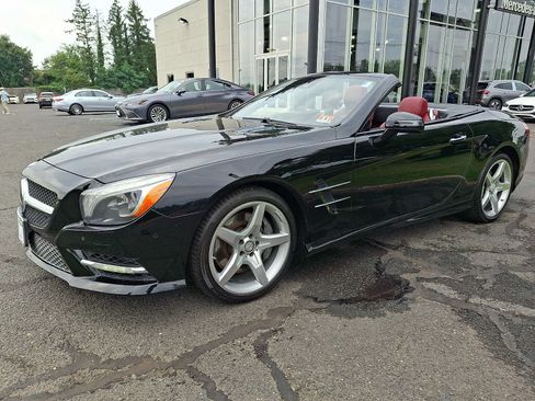 Used 2014 Mercedes-Benz SL 550 image 3