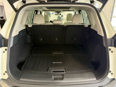 Used 2022 Nissan Rogue SL w/ SL Premium Package FWD image 30
