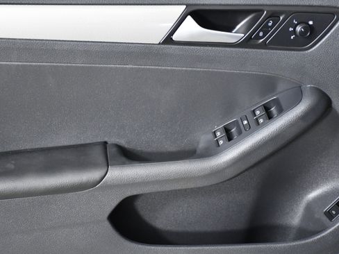 Used 2017 Volkswagen Jetta S image 20