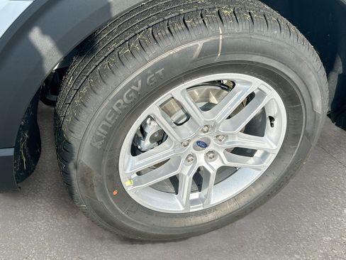 New 2026 Ford Explorer Active RWD image 20