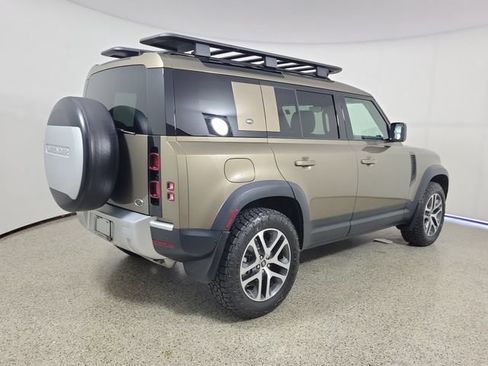 Used 2020 Land Rover Defender 110 SE AWD/4WD image 5