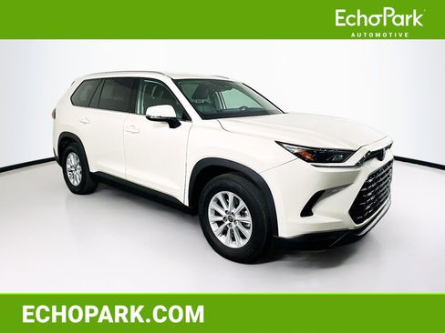 Used 2024 Toyota Grand Highlander XLE image 1
