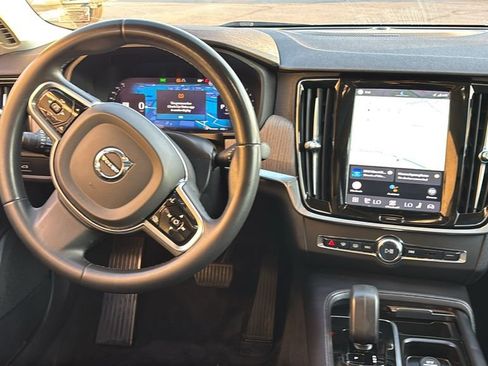 Certified 2023 Volvo S90 B6 Plus AWD/4WD image 7