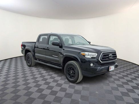 Certified 2020 Toyota Tacoma SR5 image 5