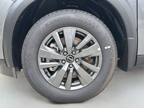 New 2025 Nissan Pathfinder SV w/ Black Appearance Package image 35