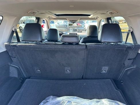 Certified 2023 Nissan Rogue SV w/ SV Premium Package image 18