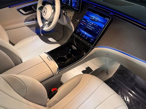 New 2026 Mercedes-Benz EQE 320 4MATIC SUV image 15