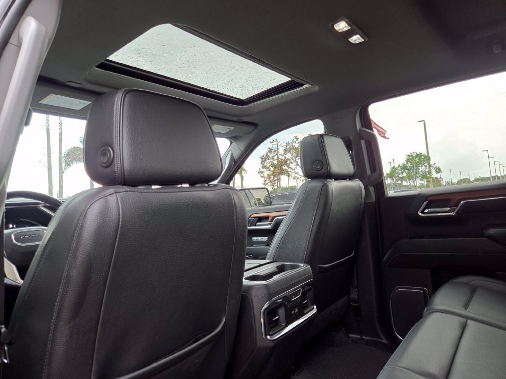 Used 2023 GMC Sierra 1500 Denali w/ Denali Carbonpro Edition AWD/4WD image 23