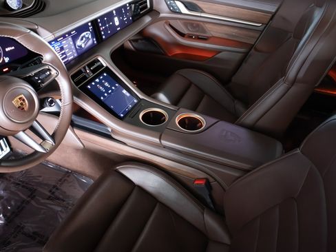 Certified 2022 Porsche Taycan Turbo S AWD/4WD image 19