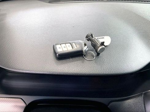 Used 2017 Honda Accord EX-L image 12