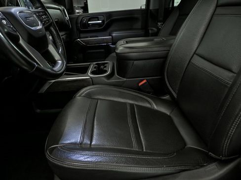 Used 2022 GMC Sierra 3500 Denali image 10